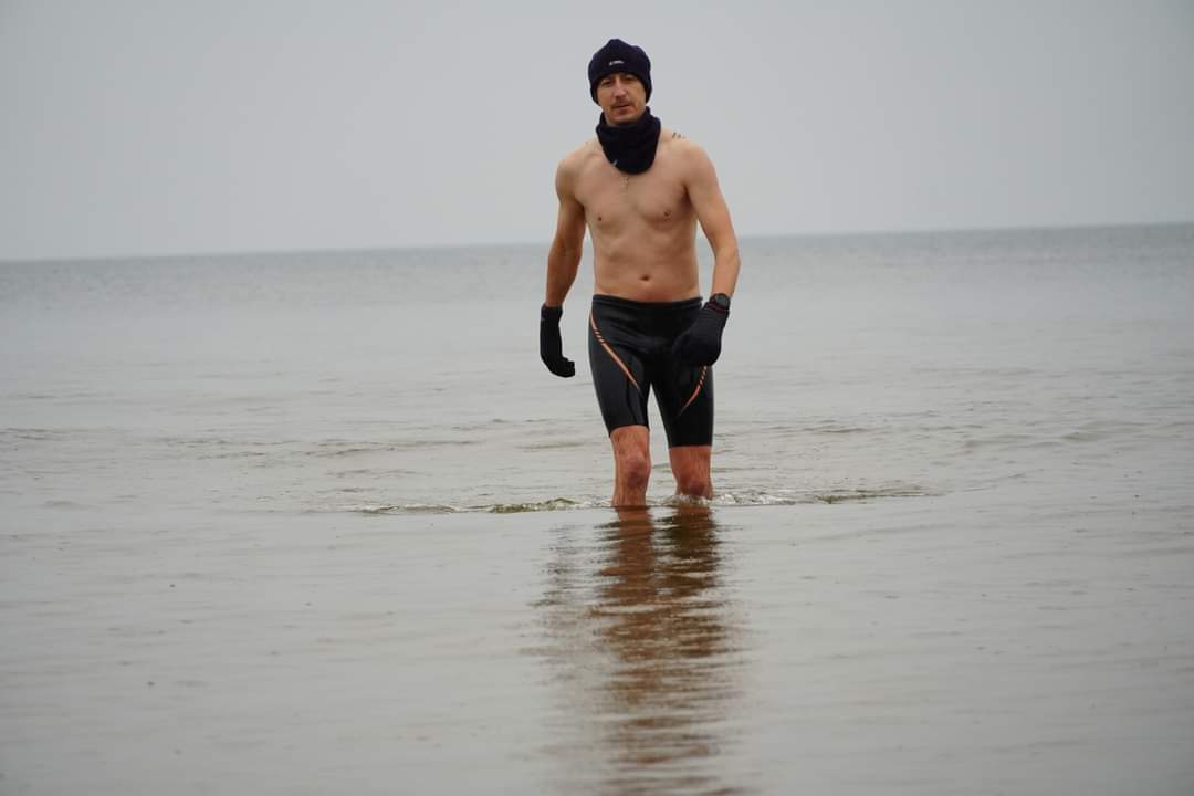 CzarodziejZvaru's tweet photo. Pierwsze morsowanie w 2023 roku 😊👌🌬️🌊 #garmin #strawa #morse #morsowanie https://t.co/ikAm1zENkg