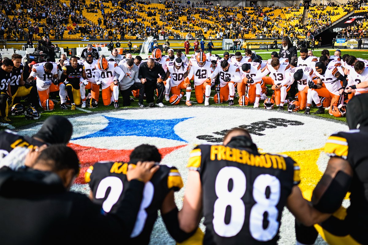 Browns's tweet photo. 🙏 #ForDamar https://t.co/Suqb18KUJG