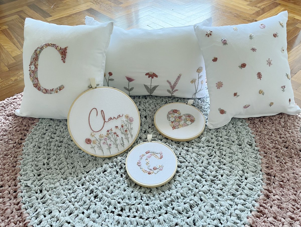 bordhada's tweet photo. 💫 🄲🄻🄰🅁🄰✨
Los bordados más especiales que hice… porque ya estamos en la cuenta regresiva para conocerla… Me llena de felicidad compartirlos con ustedes 💞
#bordado #embroidery #babyclara #babyonboard https://t.co/XevWxtMLBp
