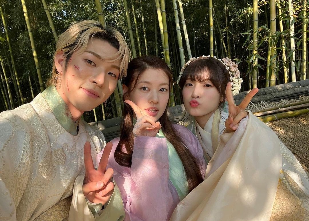 readyflavor's tweet photo. Thank you Yoo In Soo for being Park Danggu 🥹 now I think I can lessen my hatred towards gwi nam in AOUAD S2

AOUAD S2 Soon this 2023 😭🫶
I will see you again this year!

#AlchemyOfSouls2
#AlchemyOfSouls2Ep10 #AlchemyOfSoulsS2 
#AllOfUsAreDead2 
#AllOfUsAreDeadS2 
#AOUADS2 https://t.co/iExs8zf2Pd