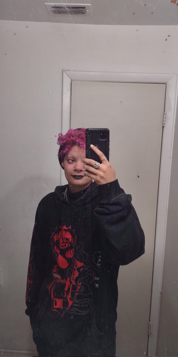 Rose tweet media