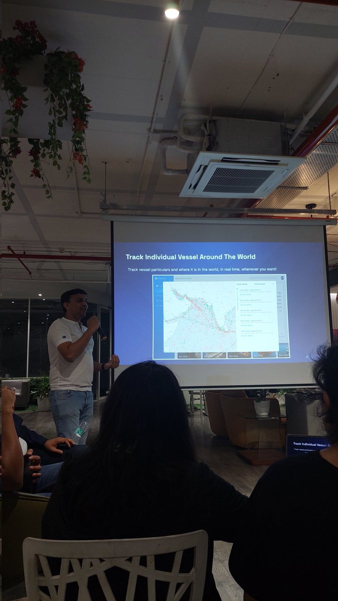 wolfitis_'s tweet photo. Let's buy some ships, amazing idea by @ShipFinex
Grt event btw @titaniumals @CoinDCX
#coindcxpune #defiwithokta https://t.co/lyTMc9xsob