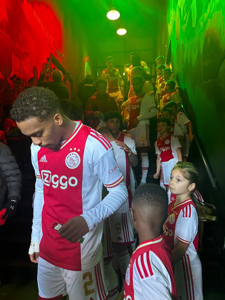 Fl9BvsOXkAEDTy4.jpg