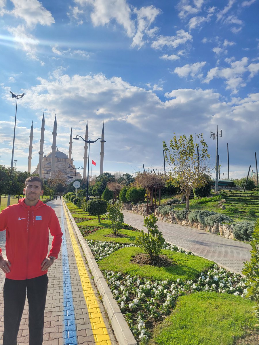 Uluslararası Adana yarı maratonunda 2023 ün ilk yarışında hedeflediğimiz şekilde koştuk. 19 şubattaki sevilla maratonuna kadar tam hazır olacağız. Destekleri için başkanım <a href="/Erdalarikan12/">Erdal ARIKAN</a> beye ve yaşam spor a teşekkür ediyorum. 21.1 km 1.05.44 💪😊🇹🇷🧿 <a href="/SemiramisKaraar/">Semiramis Karaarslan</a>