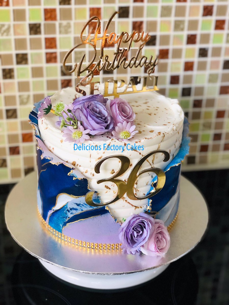 Nkinki_'s tweet image. Thread of products baked and decorated at Delicious Factory Cakes. DM to place your orders or contact 0723903072 for your yummy treats. 
#DeliciousFactoryCakes