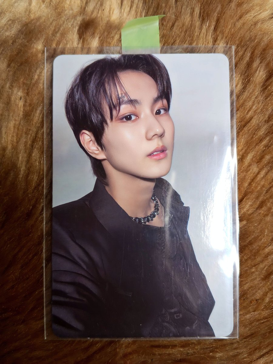 angelateez_'s tweet photo. my jungwon pcs has arrived! SOBRANG GWAPO 😭🫶🏻 sabi ko di pede na di uuwi sa'kin pc na to, thank you for bringing jungwon home &amp; safe! @04chive super bilis ng delivery &amp; well-packaged, ganda pa ng freebie!💗🥹 https://t.co/wc8zUOttbS