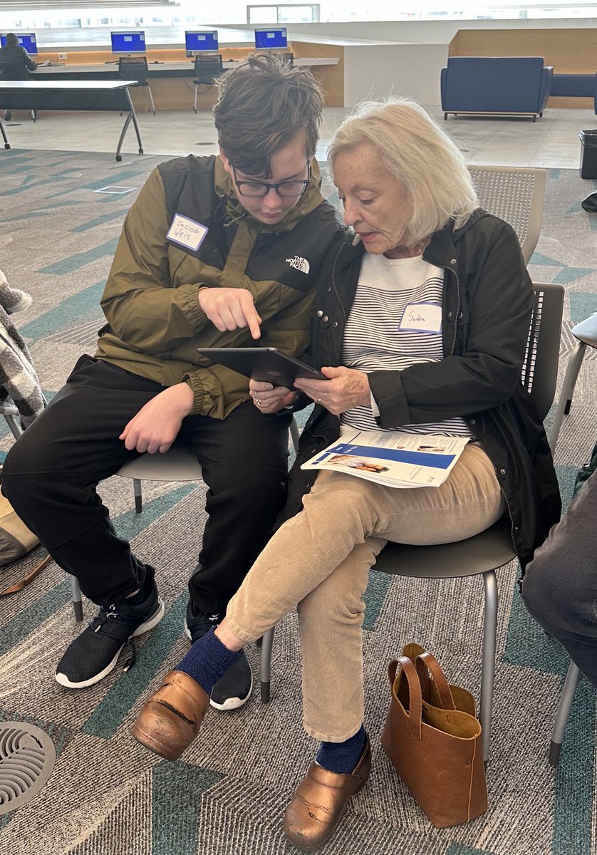 vaxconnect's tweet photo. #MedTechConnect training was a HIT! Our mission is to provide #simplesolutions to make #telehealth accessible! Shoutout to #MTCAmbassadors Kyah for awesome organizing & Jacob! #watchonedooneteachone! @shalouisville @stxtigers @HolyTrinityLou https://t.co/S1u8NkFSIF