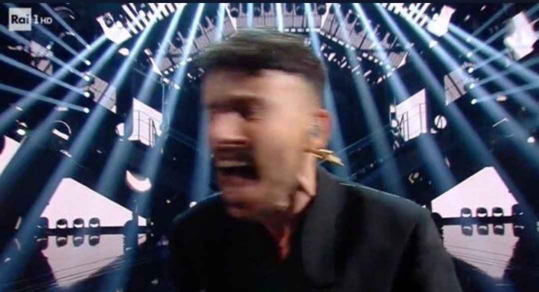 wooyomoon's tweet photo. “e tutto va a puttane” l’esatta descrizione di questa puntata #amici22
 https://t.co/YNtc1JSS4j