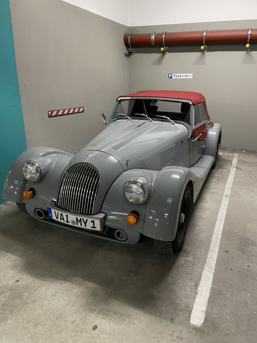 MorgAN at work…
Noticed, the wall and the pipe match our spec 😁
#morgan #Morgancars #morganplus #plusfour #work #Parking