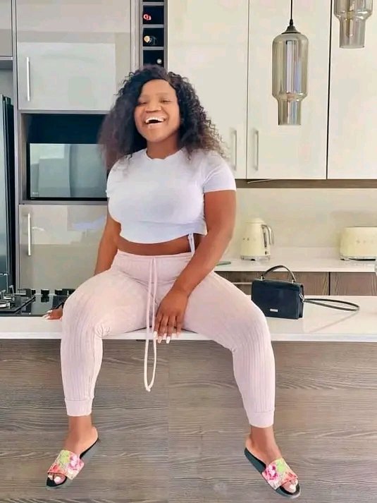 🇱🇸d'last gift tweet media