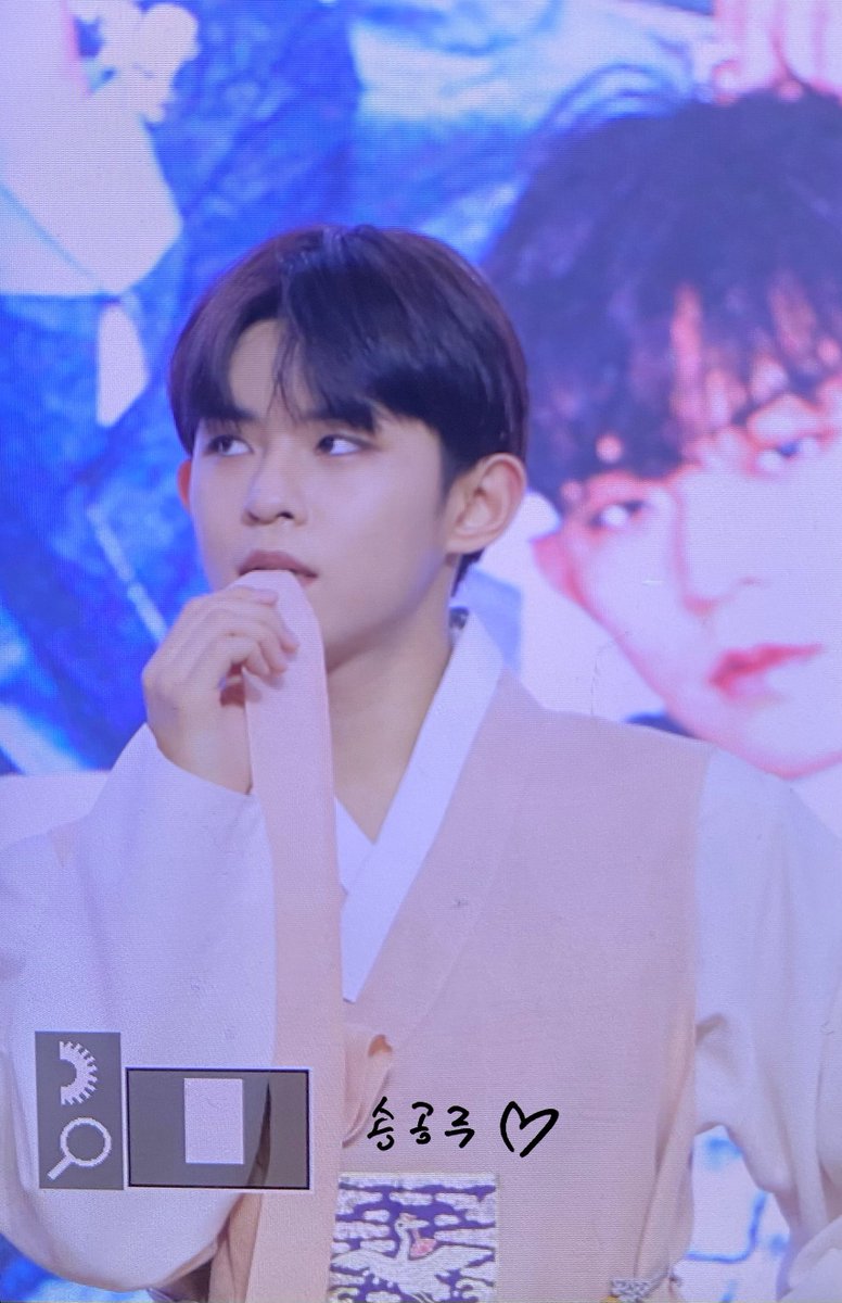 230108 pre.

메이크스타를 찢어놓으셨다

#동건 #DONGGEON #티오원 #TO1
