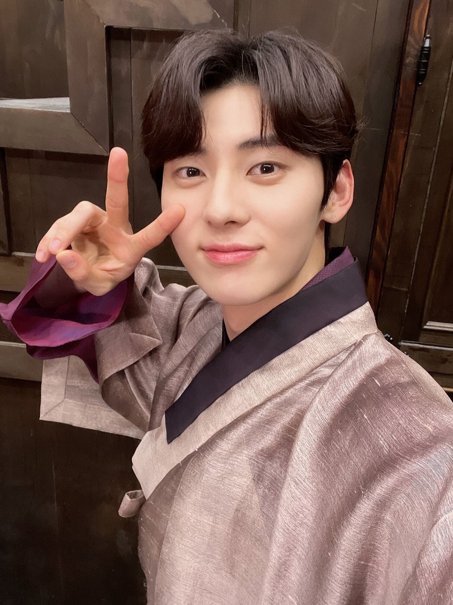 황민현(HWANG MIN HYUN) tweet media