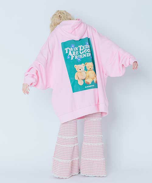 _candystripper_'s tweet photo. 💙CANDY STORE💙

＼イチオシアイテムPICK 

☑︎ TWIN TEDDY BIG SWEAT HOODIE

バックに大きくプリントされた、テディベアのフォトプリントがキュートなスウェットフーディ🧸

オーバーサイズの超ビッグシルエットがポイントです✨

CHECK▶︎ https://t.co/PN9tzL08BF https://t.co/xuQDs7FepF