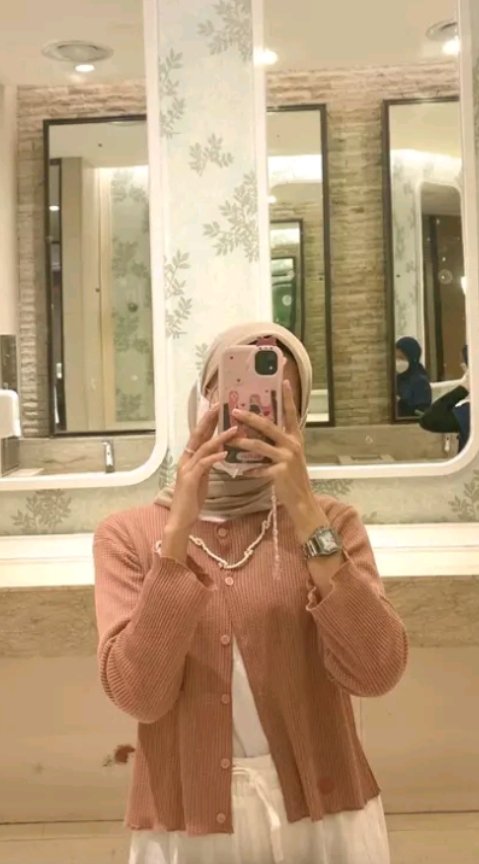 ramaliaf_'s tweet photo. 🌷🌸Cardigan crop 🖇️https://t.co/9yckbzYWXx
 
Bahannya crop , ga trawang, ada benik , 💖🌼 https://t.co/mbK4UvIISr