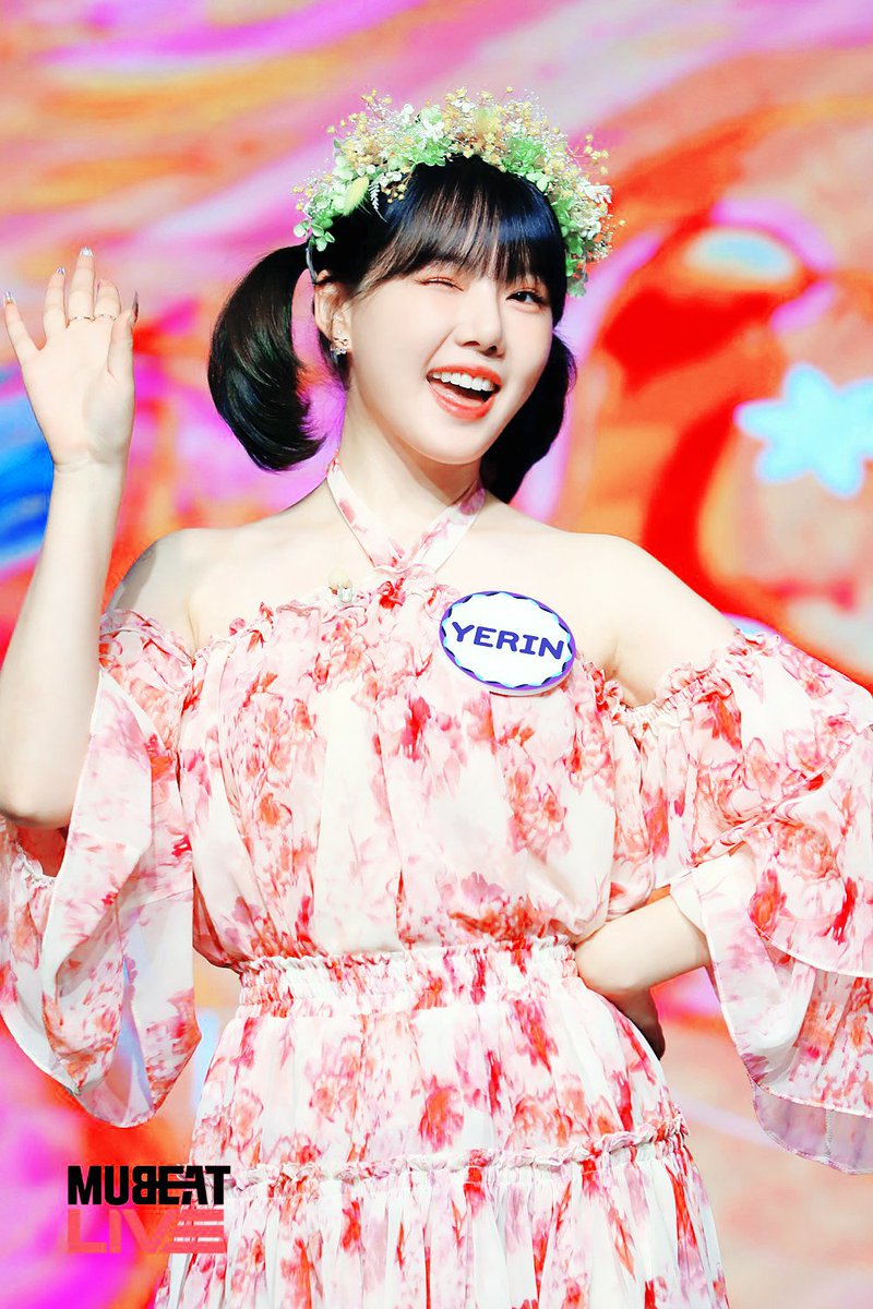 A pasitos de tortuga seguí el ⁦#𝕄𝑎𝑔𝑖𝗰𝗼𝗱𝗲_𝕆𝟟𝕆𝟙⁩ y con toda la emoción del mundo ando into the ⁦#안녕ー𝒇ᥲιrყᥣᥲᥒd⁩, más que listo para disfrutar del #𝗬𝗧𝗭𝗘𝗟·𝟙𝕊𝕋·𝕱𝒂𝒏𝒎𝔢𝔢𝔱⁩, a ver si consigo un autógrafo de esta princesa. 
⁦
𝚌hoco ✩ kimie