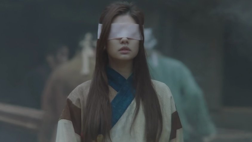 notmntl's tweet photo. no drama has pulled off such a bold move on the heroine, but alchemy of souls proven it wrong amidst the wave of hates it got. #GoYounJung &amp; #JungSoMin excellence potrayal as naksu, mudeok, jin bu yeon, cho yeong, and jin seol ran will forever be unforgotten. https://t.co/8N3SbBVKRL