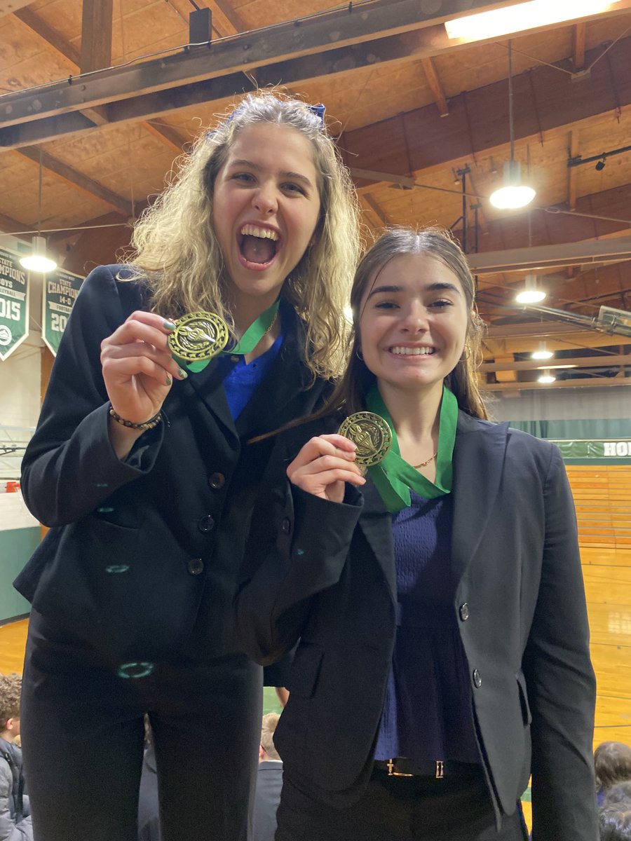 WHS_FineArts's tweet image. Look at these happy ⁦@Wheeling_Cats⁩ that we’re finalists at their first Speech competition this year. A big thank you to ⁦@GWHilltoppers⁩ for hosting an awesome event. 
#PrideinPerformance