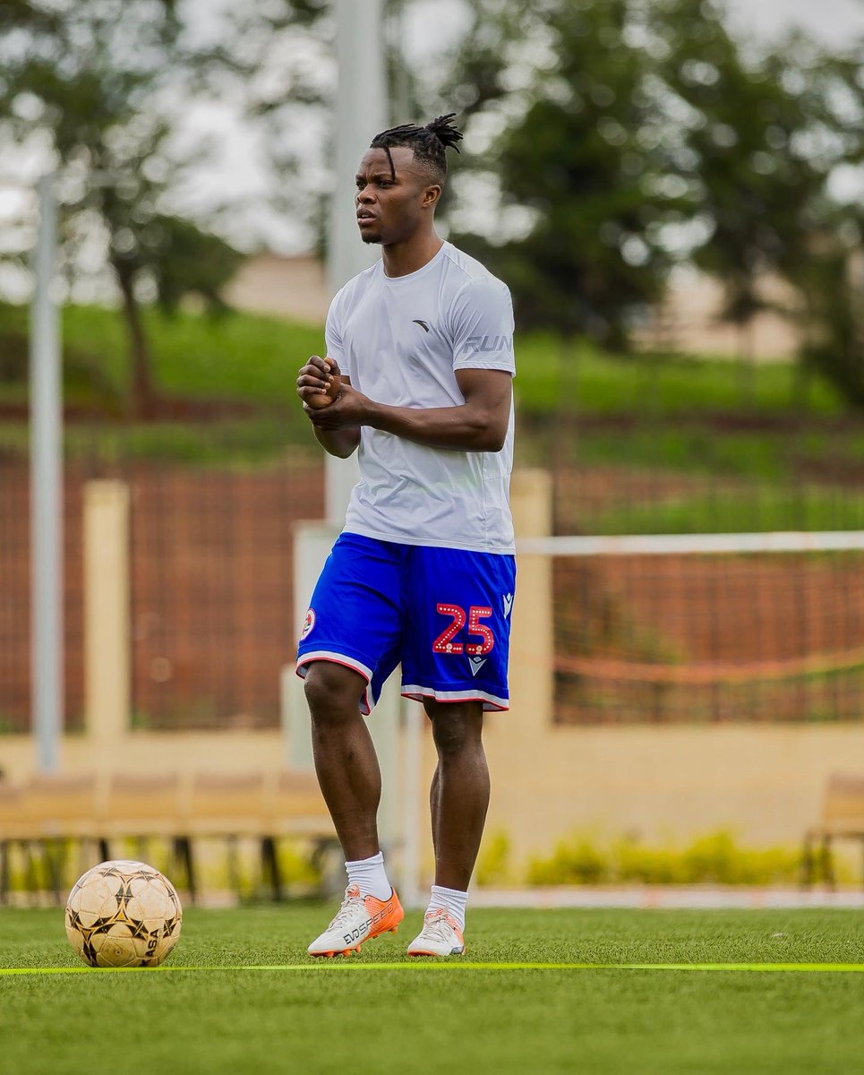 🧘🏿‍♂️🧘🏿‍♂️✈️✈️