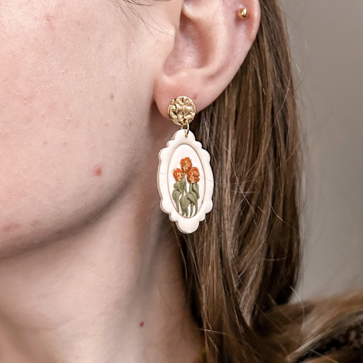 NoraBoadella's tweet photo. Springtime earrings are starting to hit my shop! Click the link to shop 💐✨

https://t.co/wkVyoVjZ9w https://t.co/sHbOQR6rWB