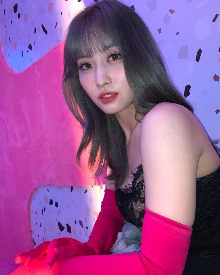 momosfeed's tweet photo. im never getting over her https://t.co/fqSUlVEpdW