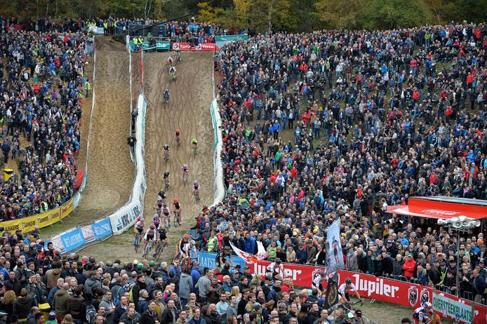 JohanBruyneel's tweet photo. It’s “De Kuil” today, people. Don’t miss it. It’s hard to think of anything more spectacular in cycling then this. https://t.co/1byReOooUM
