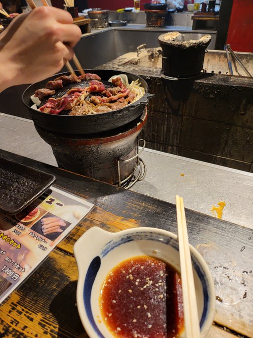 ほちニキにお連れされてぷそ話とかしつつのジンギスカン美味しかったです 私は食べられる側の人類だったようだ 