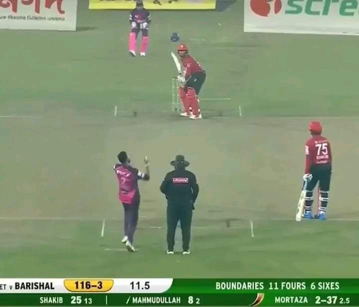 AHMADkbb2011's tweet image. চার লিজেন্ড এক ফ্রেমে। এটা অসাধারণ।❤️❤️❤❤/🤕
কিন্তু মিস ইউ Tamim Iqbal 
#Masrafi_Bin_Mortaza 
#Mahmudullah_Riyad 
#SAH75
#MR15