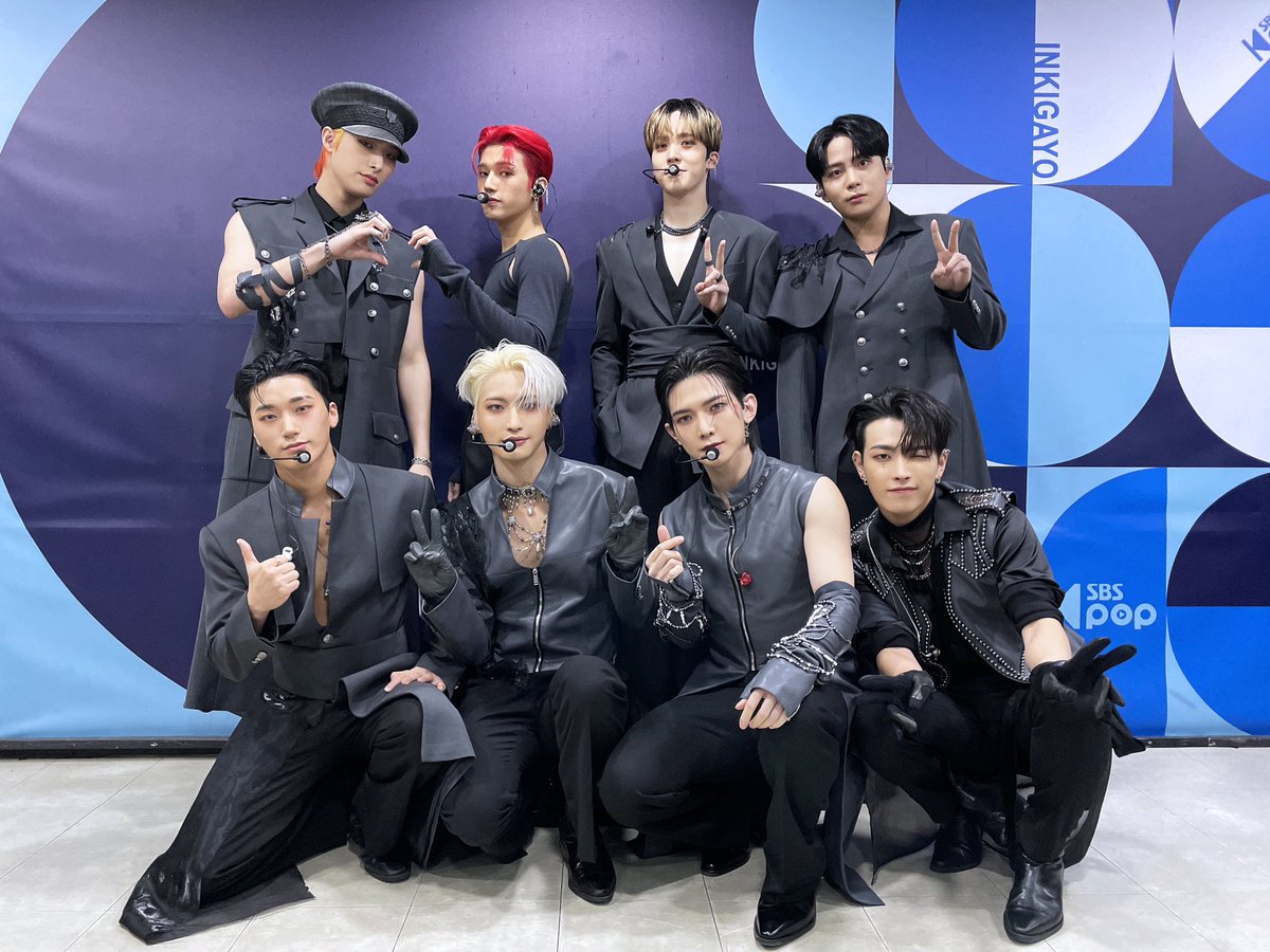 [📷] TODAY ATEEZ ⠀ HALAZIA 활동 첫 주! 티니와 함께해 멋지게 완료❤️‍🔥 ⠀ #TODAY_ATEEZ #ATEEZ #에이티즈