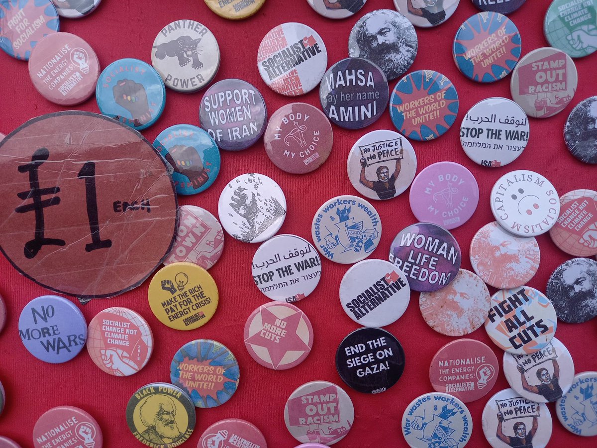 LeicSocAlt's tweet photo. Our members were out campaigning in support of #RCNStrikes this weekend. Support from the public was absolutely rock solid &amp; we got a great response to our material. Solidarity with all workers fighting back against this government and the cost of living crisis! #SocialistSunday https://t.co/ZZP3YKvFQJ