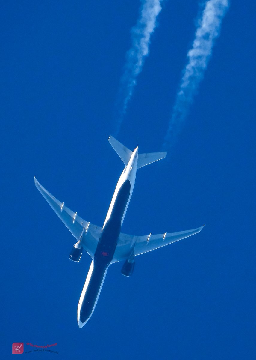 TheSnoopySnoop's tweet photo. #AC833 🇨🇦 Air Canada
Boeing B777-333(ER), C-FITW
34,000ft (6.4miles), 530mph, BRU/YUL
#AvGeek #Planespotting #aviation #aviationphotography #NorthernIreland @AirCanada https://t.co/6iBWXxvdjT