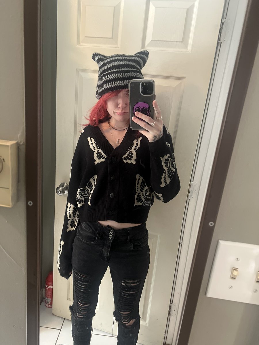 Holofox on Twitter: "New fave hat 😸"