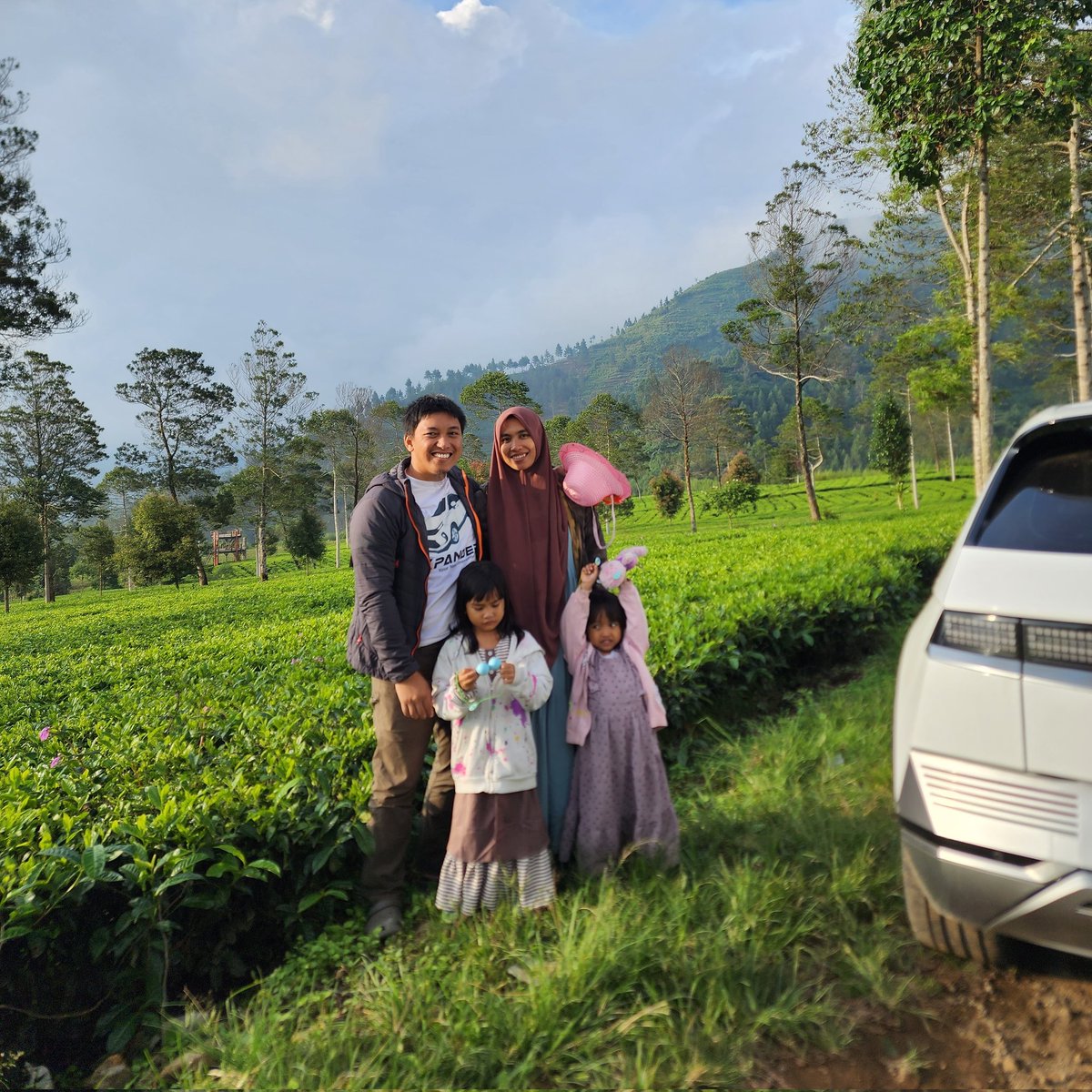 ridwanhr's tweet photo. Keluarga gue malah road trip mulu, tergantung orangnya sih. Kebetulan sekeluarga seneng jalan jalan https://t.co/2QnOxOrXXP