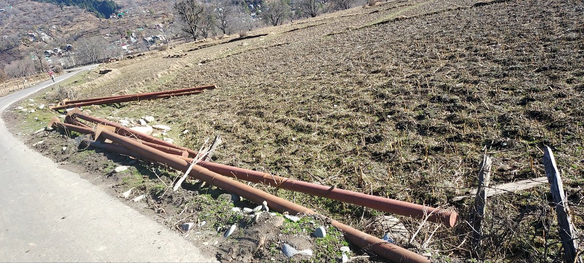 uttam24041986's tweet photo. These speechless items eager to help the helpless are lying in an area where electricity is yet to see the light of the day perhaps for another 75 years or so. It must be ascertained as to who &amp; why such huge amount has been wasted. Why this callous attitude of the department? https://t.co/Jkly3OKaQz