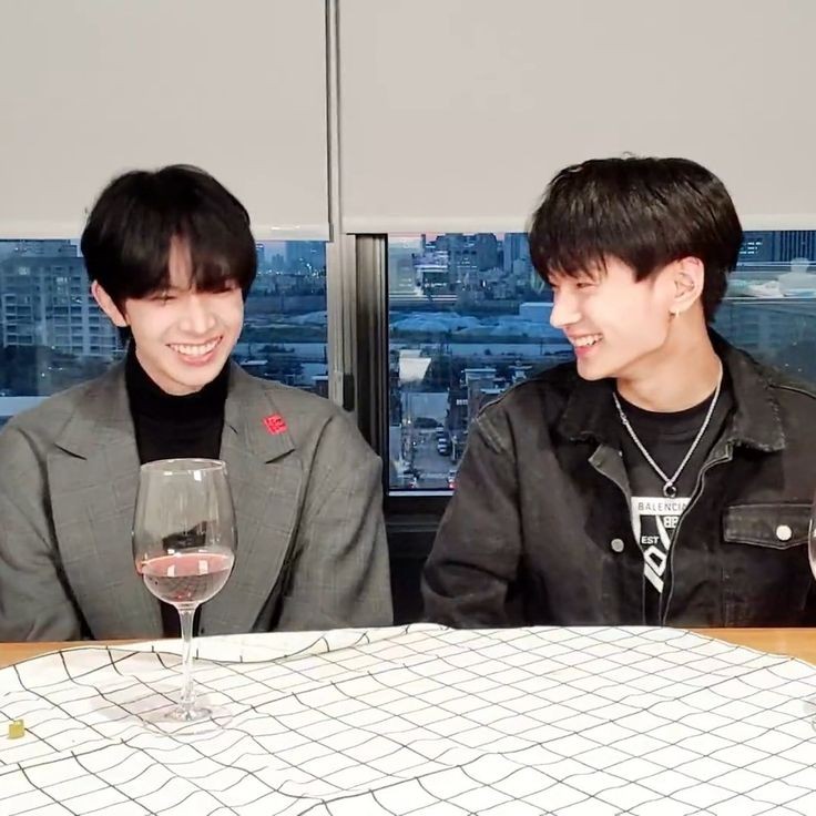 _aceseung's tweet photo. “jongseong it been seven years since i saw you, when i first saw you you were young, i got to debut with you! its been long time but im going to spend more time with you, fighting in the future and lets work hard!”🥹🥹🥹 https://t.co/rEjbqknRxE