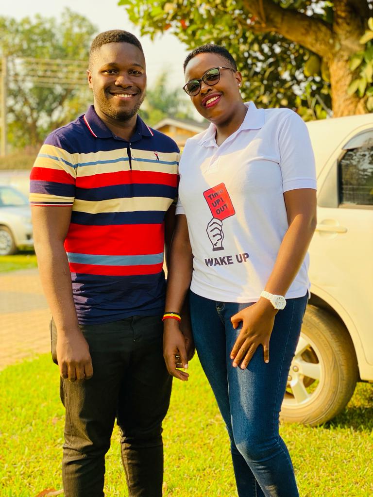 DoreenNyanjura's tweet photo. I have had a very beautiful afternoon with Onesmus. I have told him there is nothing wrong with loving genuinely. I told him to ignore society stereotypes of men don't kneel.

For some men when chucked, they commit  suicide, others murder those that chuck them, he chose peace. https://t.co/uyhF6jWMKt