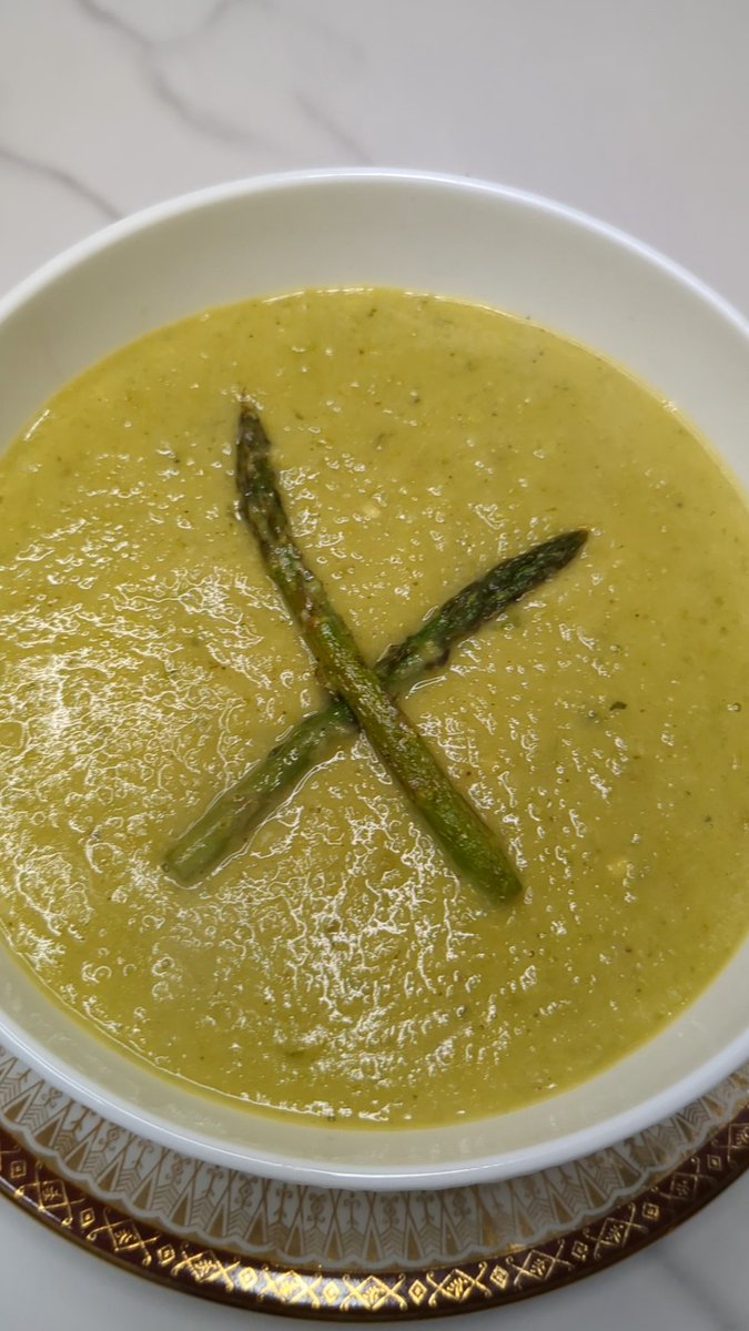 ChefGladysS's tweet photo. 🌿Happy Friyay🌿

Made a yummy green asparagus soup. 

Watch the video here:
https://t.co/Qf9p15zhM3

#asparagus #spargel #spargelsuppe #asparagusrecipe #asparagussoup #soup #veganuary #veganuary2023 #vegan #vegans  #veganjanuary #veganfood  #veganrecipes #veganrecipe #veganese https://t.co/PH1q1UvW6d