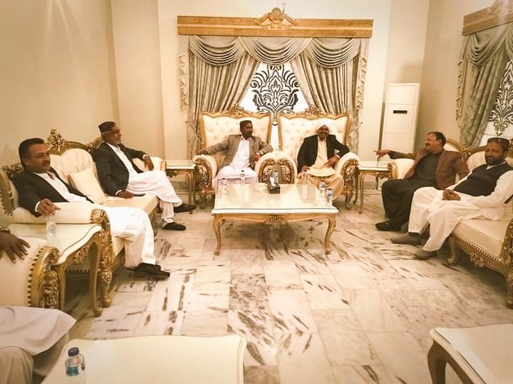 SherMuhammadRa6's tweet photo. راہما ھائوس چھاچھرو
 اسپيشل اسسٹنٹ سی ايم سندھ دوست محمد راهمون کی رھائشگاھ پر MPA عبدالرزاق راھموں ، خليفہ محمد رمضان راھموںاور نظام الدين راھمون کی آمد سماجی  رابطے جاری رکھنے پر اتفاق https://t.co/gOiptayMKi