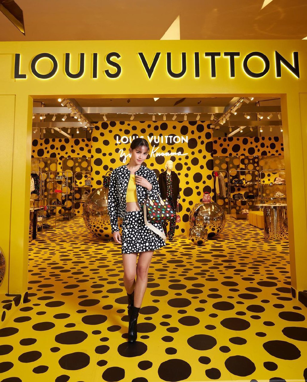 Louis Vuitton on X: #Yaya and #FanBingBing with the new Multi