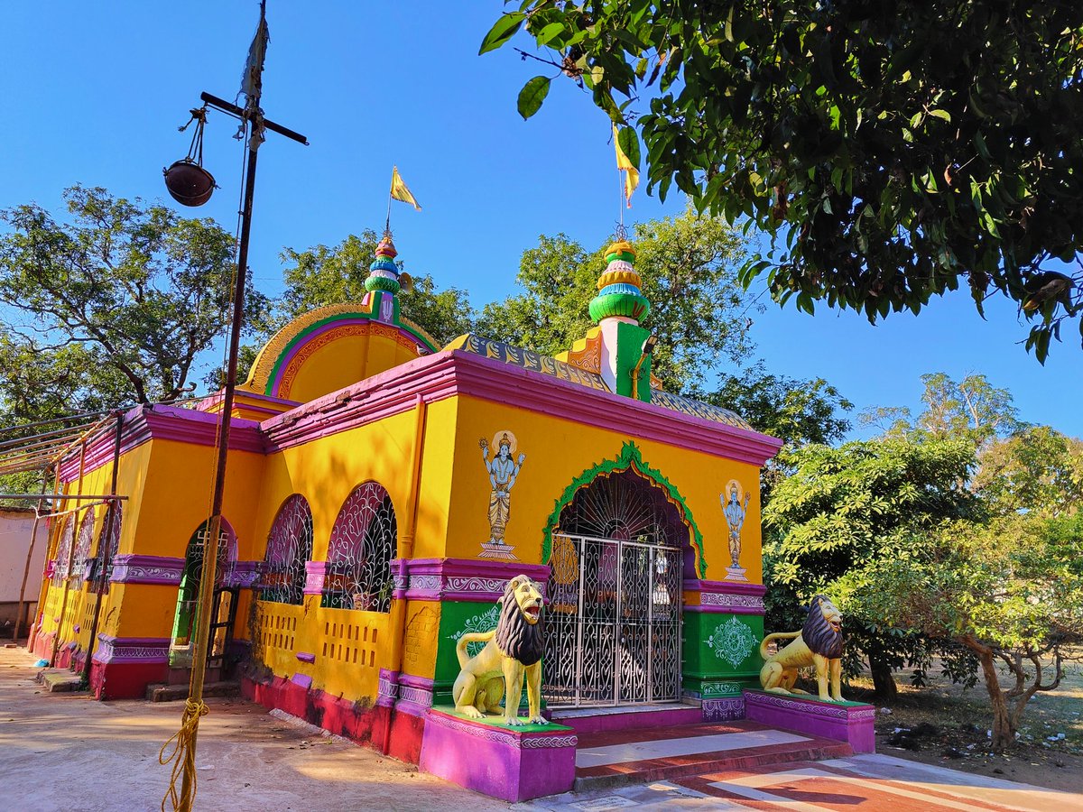 Small but beautiful Jagganath temple, Athamallik, Odisha.
Built by local royalty of then princely state of Athamallik.