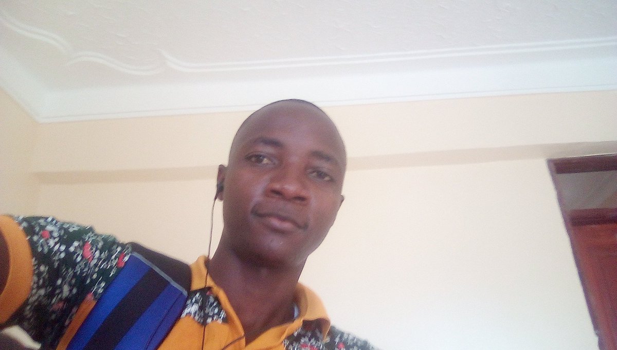 FaWaligo's tweet image. I need a friend,please Be my friend