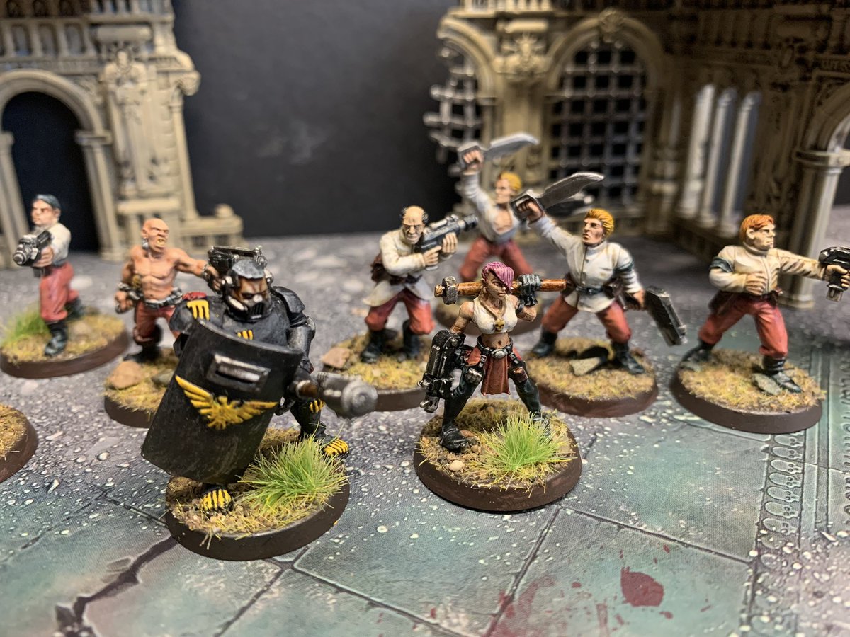 Frateris militia to support my arbites! Miss this unit and love the idea of ‘angry guys with pistols’ facing off against the technologically advanced horrors of the 41st Millennium. #oldhammer #WarhammerCommunity