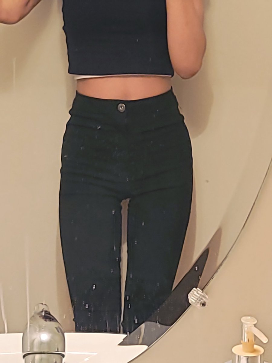 baqxsu's tweet photo. Rand morning body check since I ate so much last night https://t.co/csGTc6LzVG
