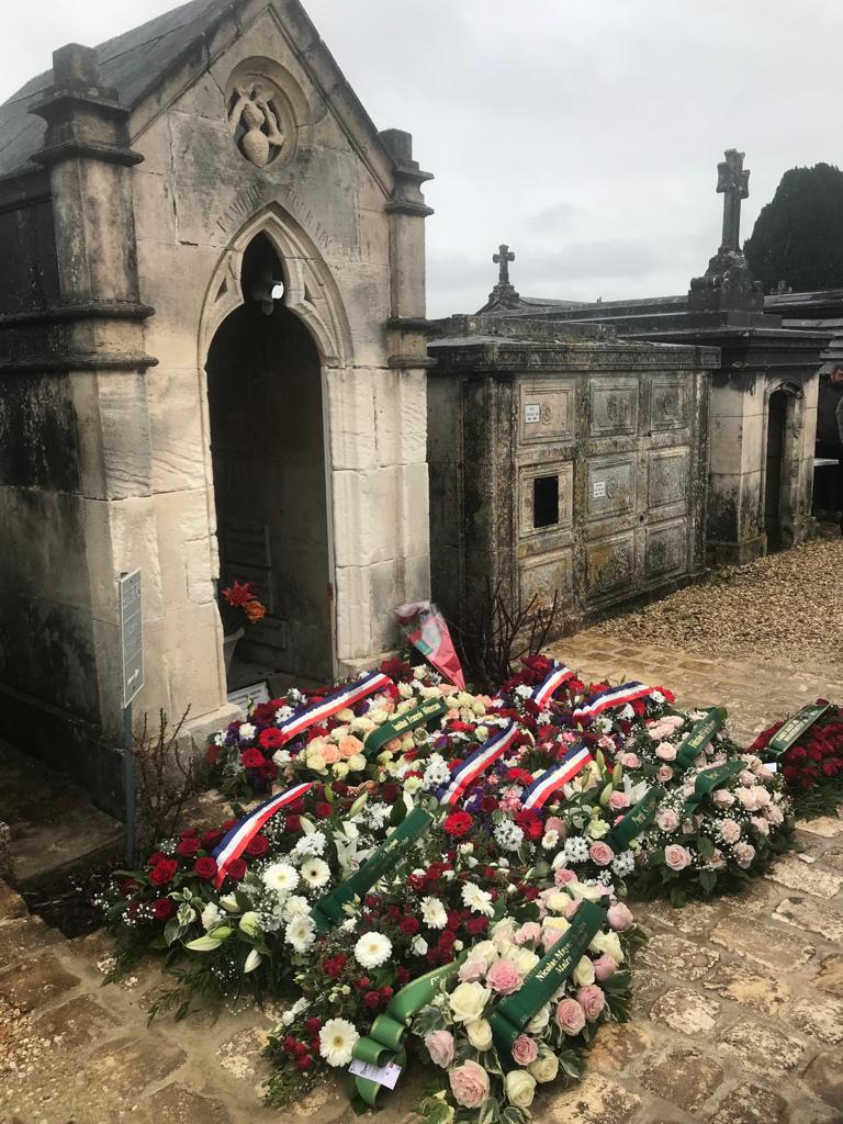 L'Institut François Mitterrand a organisé ce matin à Jarnac un hommage à François Mitterrand à l'occasion des 27 ans de son décès.