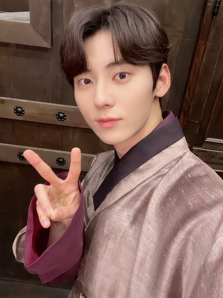 황민현(HWANG MIN HYUN) tweet media