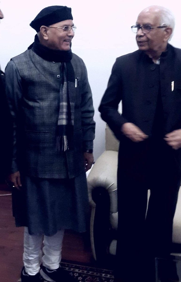 BhartDixit's tweet photo. भाजपा के पूर्व प्रदेश अध्यक्ष,पूर्व विधान सभा अध्यक्ष,पूर्व राज्यपाल, हम सभी कार्यकर्ताओं के मार्गदर्शक आदरणीय पं0केशरी नाथ त्रिपाठी जी के निधन से अत्यंत दुःखी हूँ,पंडित जी के दिखाये रास्ते पर चले यही सच्ची श्रद्धांजली होगी                                             ओम् शांति https://t.co/s2hHwOrogV