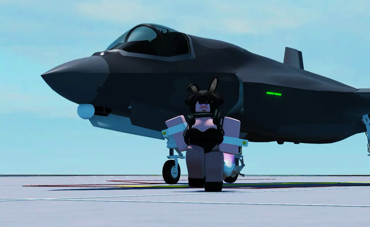 BCross64's tweet photo. F-35🚀 #rr63 #rr34 https://t.co/4aUErtacZO