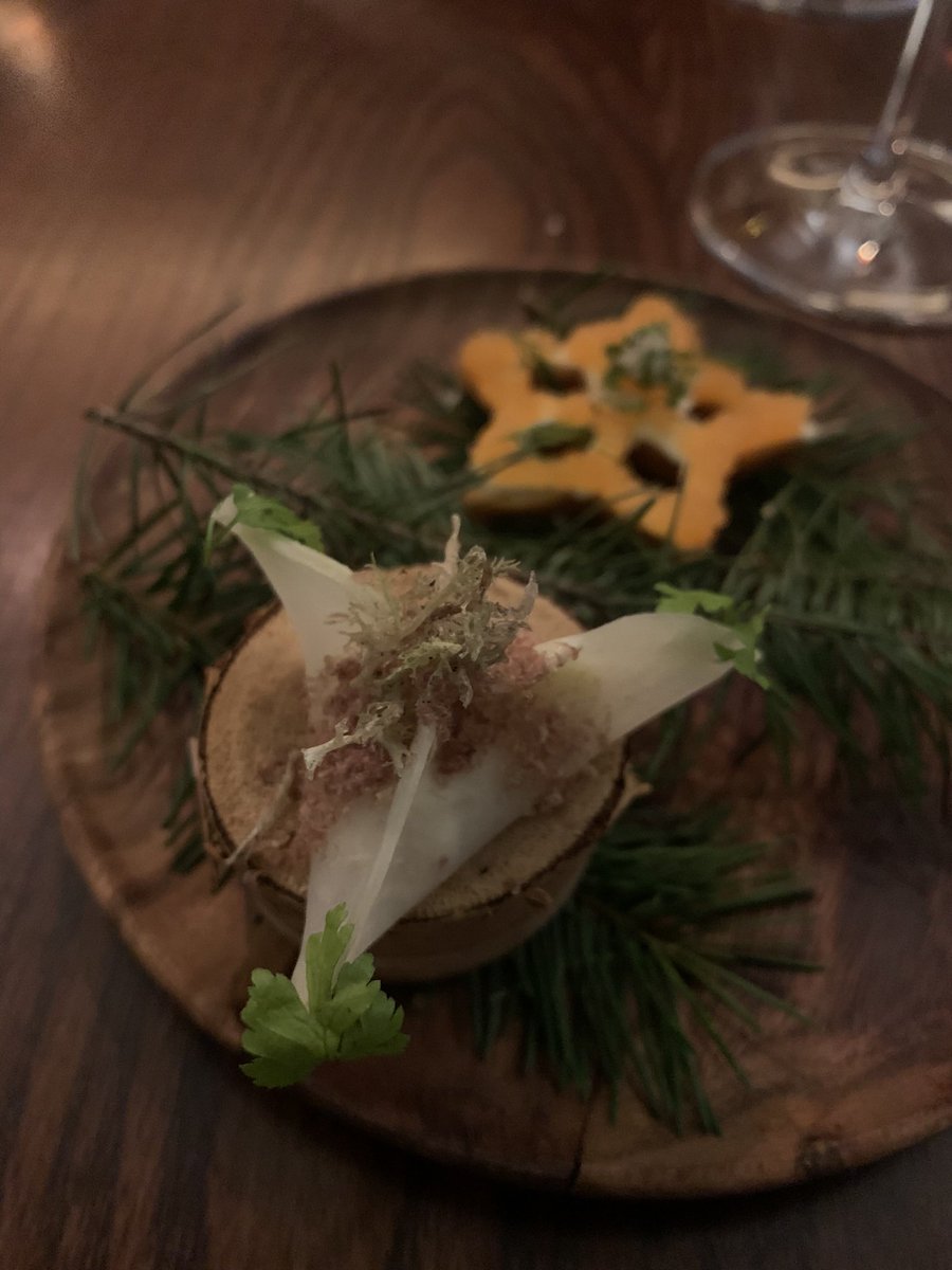 Had a great meal at the @NiklasEkstedt restaurant at the Great Scotland Yard hotel @GSY_London off Whitehall which opened a couple of years ago. High-end food based around his Nordic wood fire technique and foraged ingredients in one of Westminster’s nicest Edwardian buildings