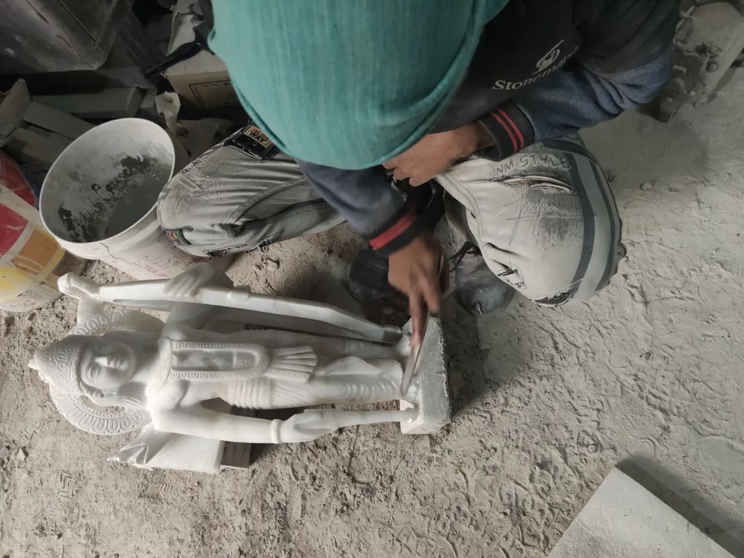 24 inch, white marble #LordRamaStatue polishing going on at #Stonemart™.
bit.ly/3t6nuYo

#StonemartIndia #2FeetLordRamaStatue #HinduGodStatue #HandCarvedShreeRamStatue #MarbleStatue