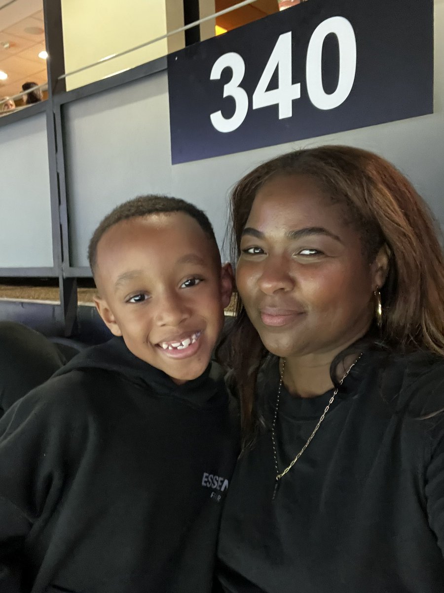 michellenevents's tweet photo. #saintsgameday https://t.co/cagx6r7yOb