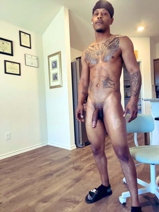 Quick pic and the finish!! Y&rsquo;all have a good one ✌🏽💯 https://t.co/R4irWI7sxB https://t.co/iDzTreq92K<a href="/tag/happyeaster"class="tags"><span>#happyeaster</span></a><a href="/tag/fuckinlikerabbits"class="tags"><span>#fuckinlikerabbits</span></a>